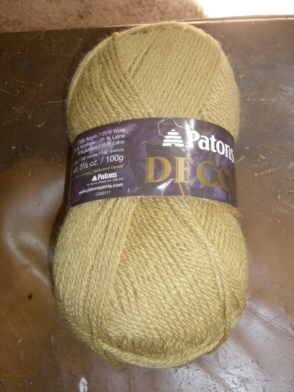 1 Skein Patons Decor Wool Blend Yarn - Color Bronze - 210 yds